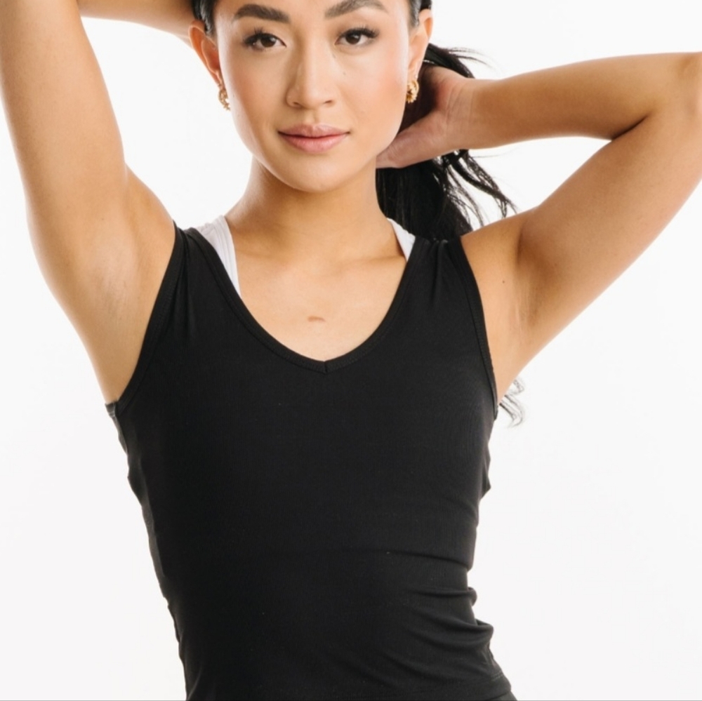 Black Ribbed V Tank